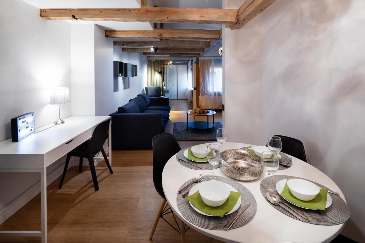 Merkela Loft Apartment Beside Vermanes Park Riga Exterior foto